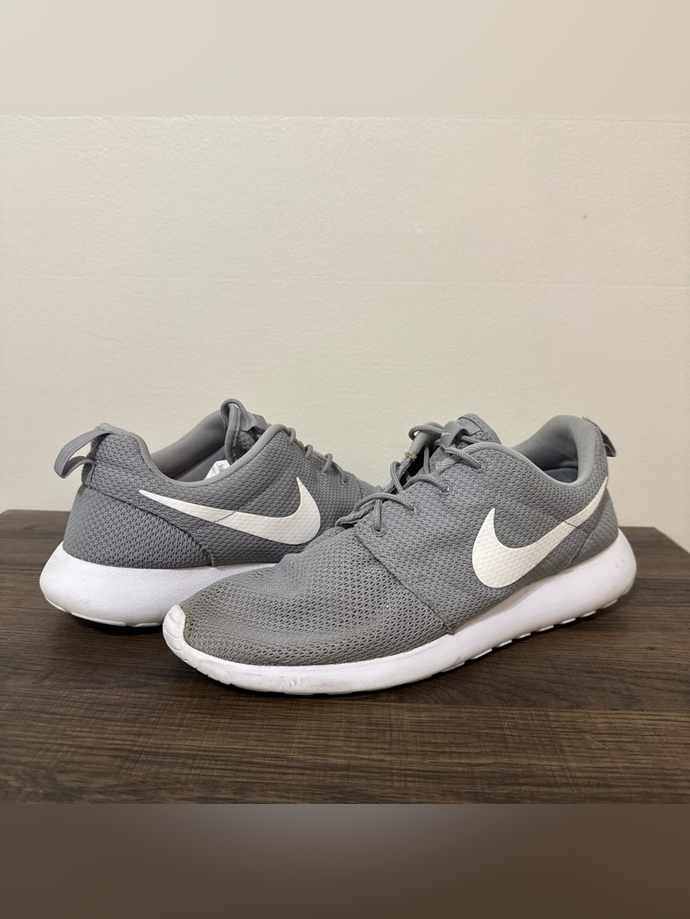 Great condition Size 11 men’s Nike Roshe One Wolf Grey